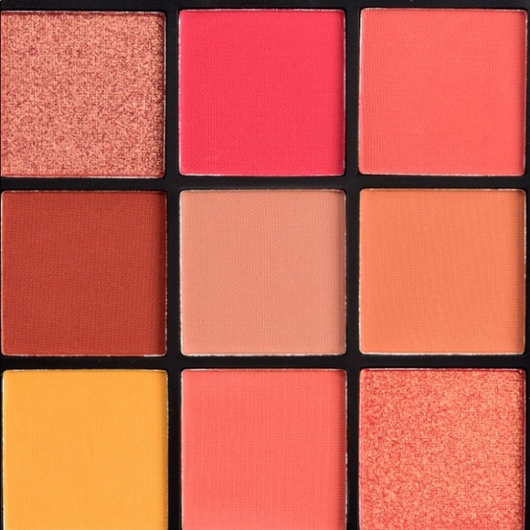 HUDA BEAUTY CORAL OBSESSIONS PALETTE - Picture 2 of 4
